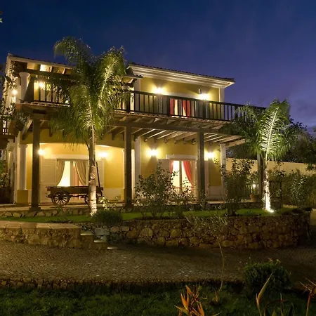 Amarela Villa Boliqueime