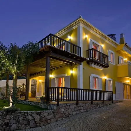Villa Amarela *