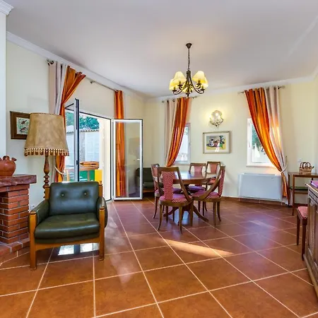 Amarela Villa Boliqueime