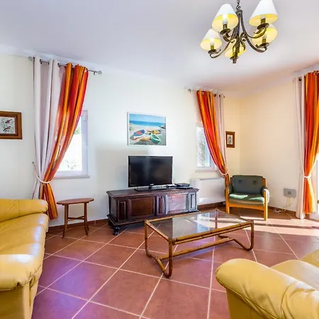 Villa Amarela *